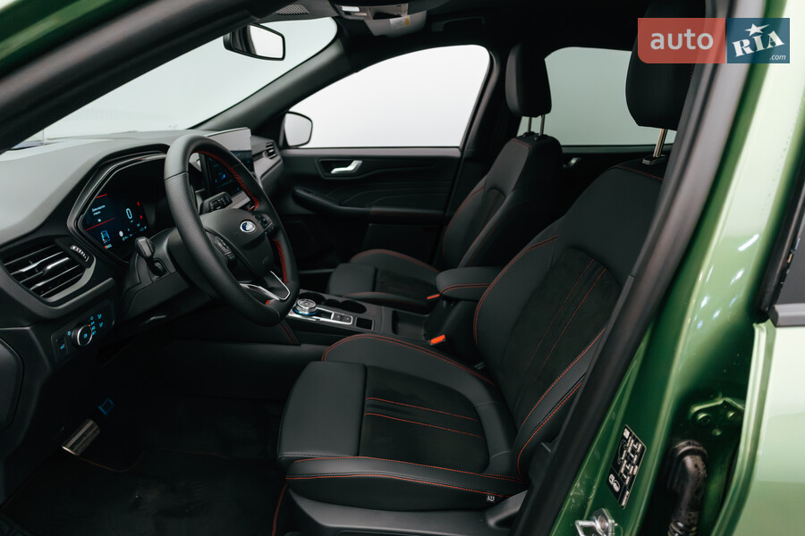 Ford Kuga - фото 17