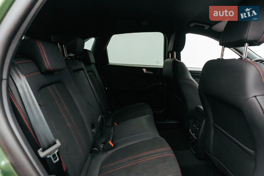 Ford Kuga - фото 15