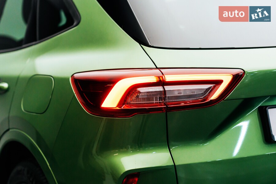 Ford Kuga - фото 8