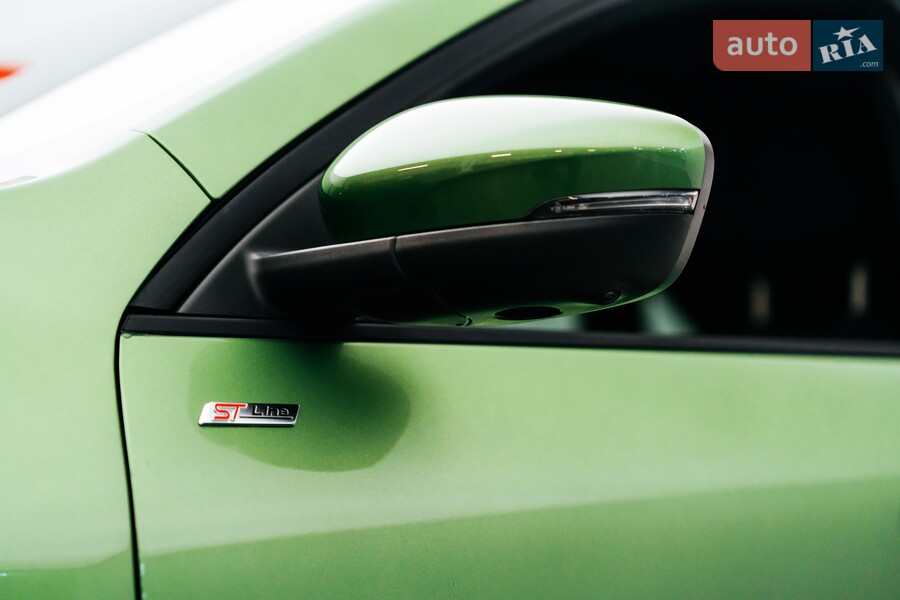 Ford Kuga - фото 10