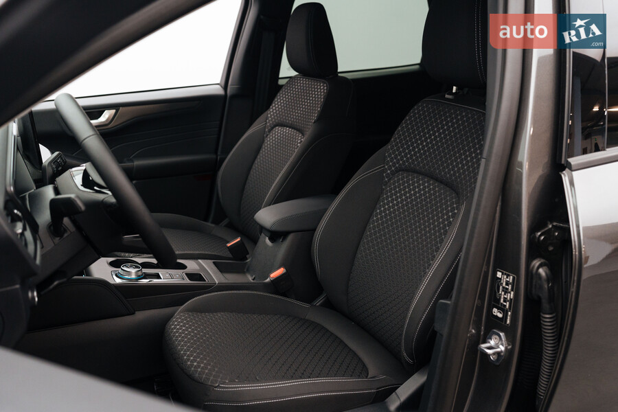 Ford Kuga - фото 13