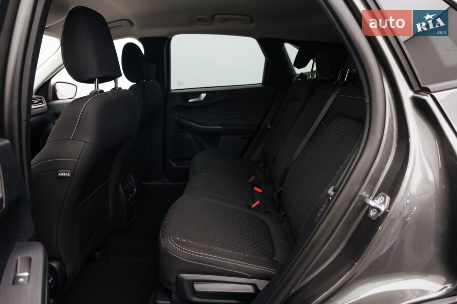 Ford Kuga - фото 17