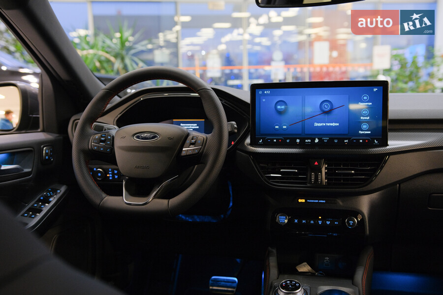 Ford Kuga - фото 8