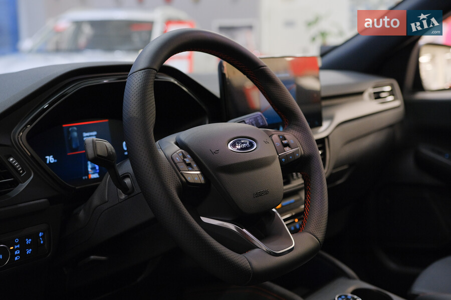 Ford Kuga - фото 11