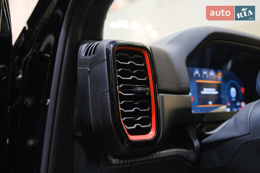 Ford Kuga - фото 15