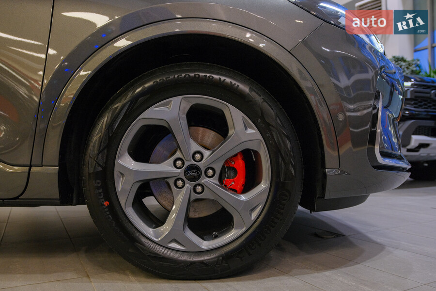 Ford Kuga - фото 6