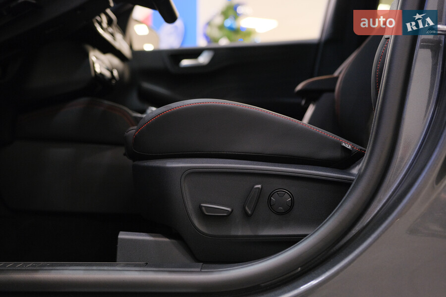 Ford Kuga - фото 19