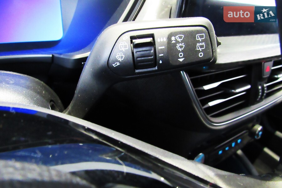 Ford Kuga - фото 15