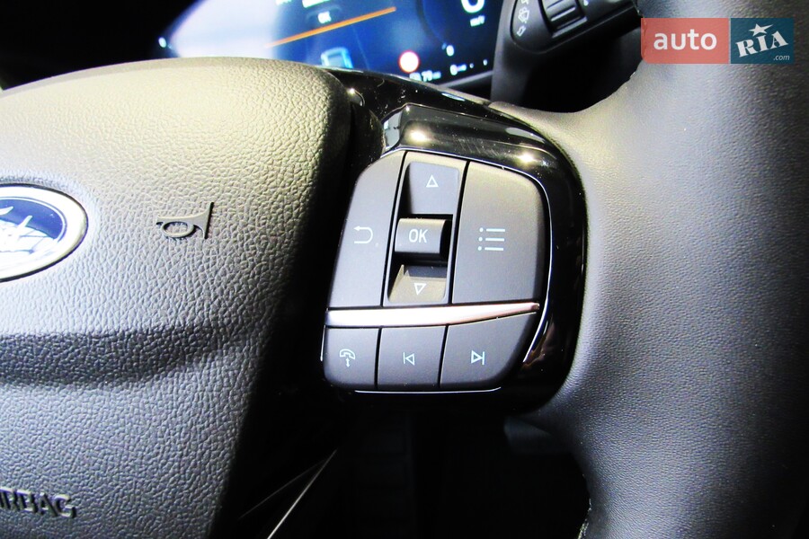 Ford Kuga - фото 16