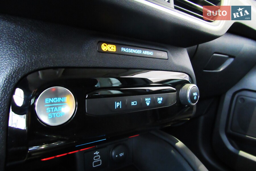 Ford Kuga - фото 20