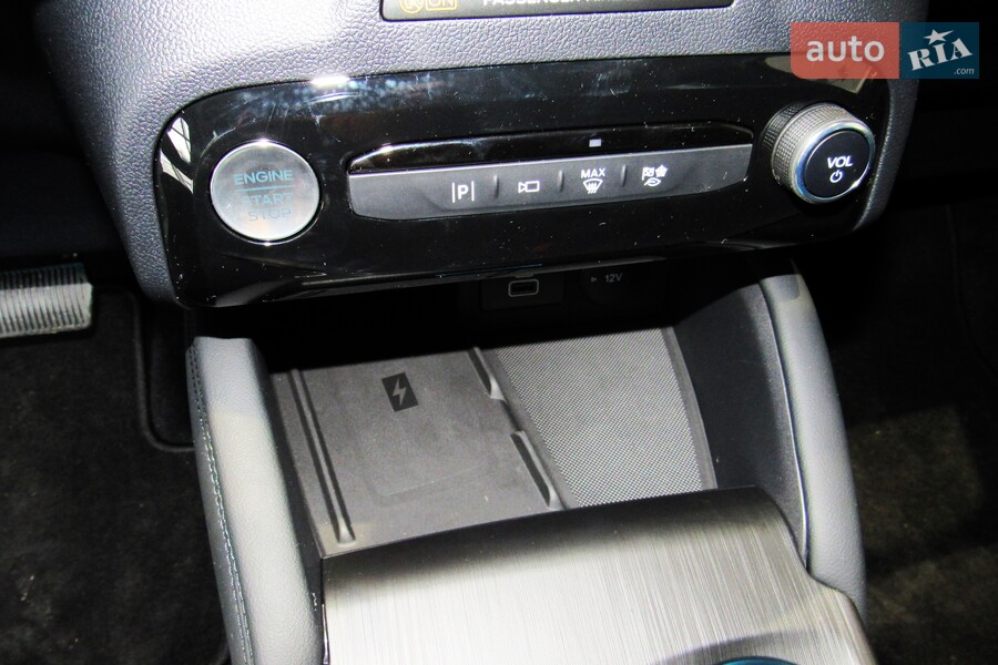 Ford Kuga - фото 19