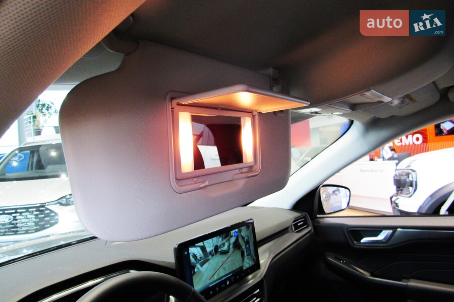 Ford Kuga - фото 22