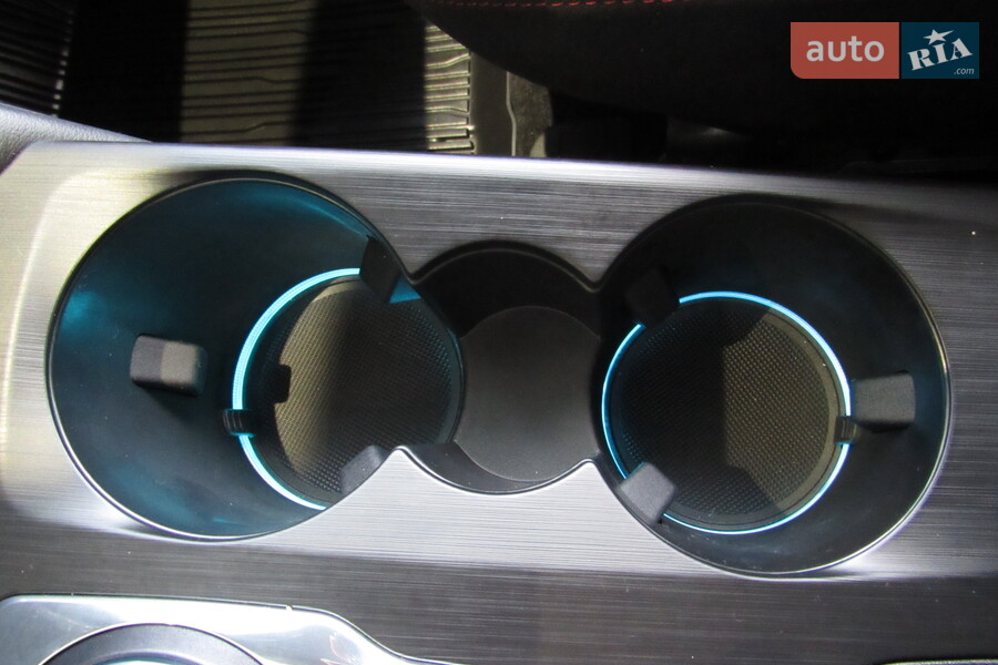 Ford Kuga - фото 18