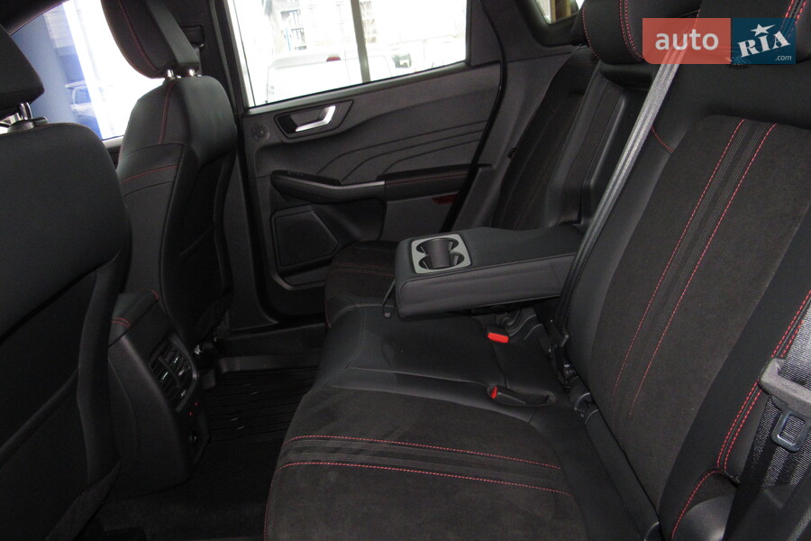 Ford Kuga - фото 15