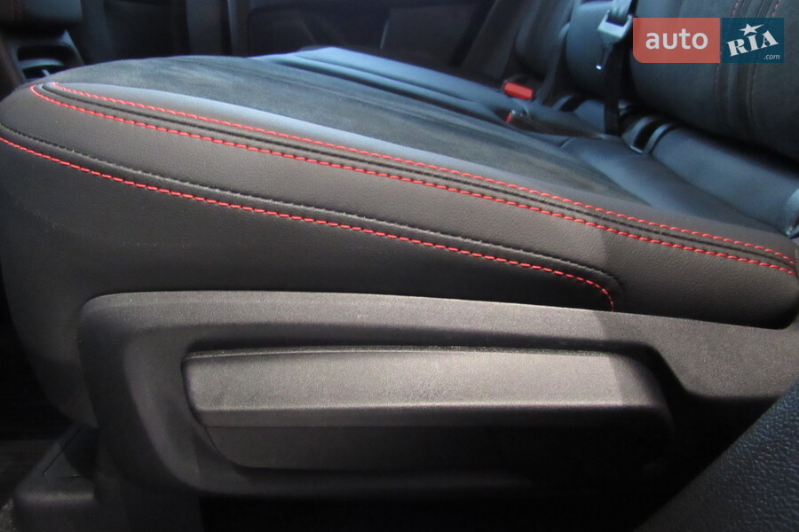 Ford Kuga - фото 29