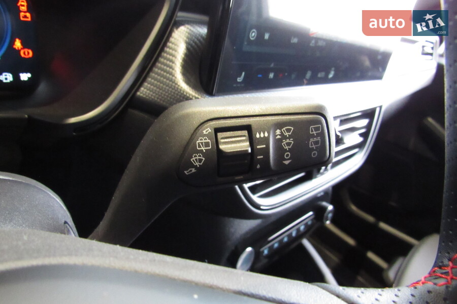 Ford Kuga - фото 35