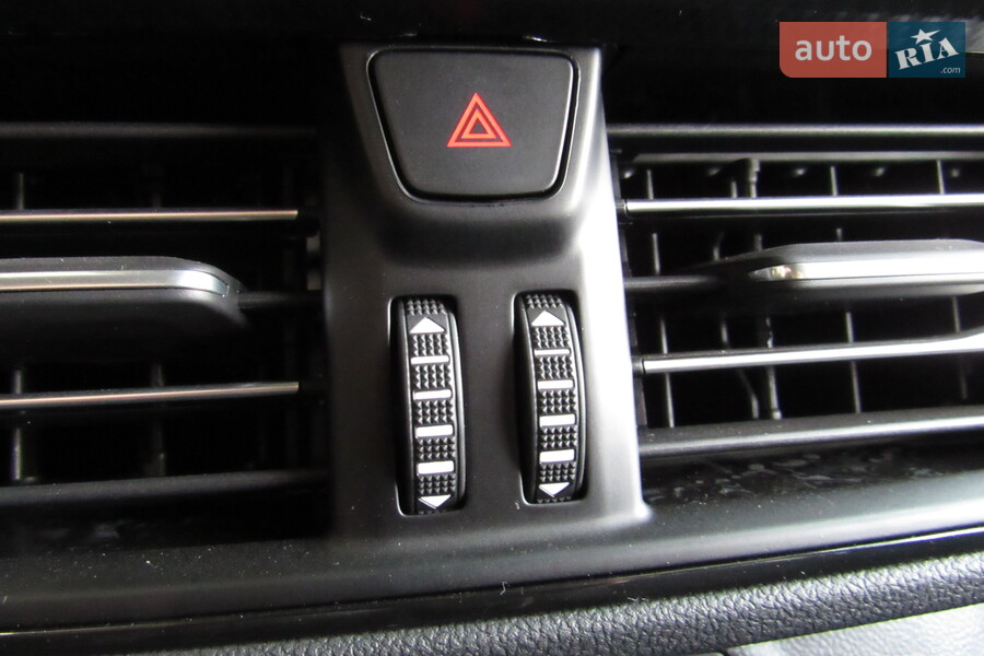 Ford Kuga - фото 36