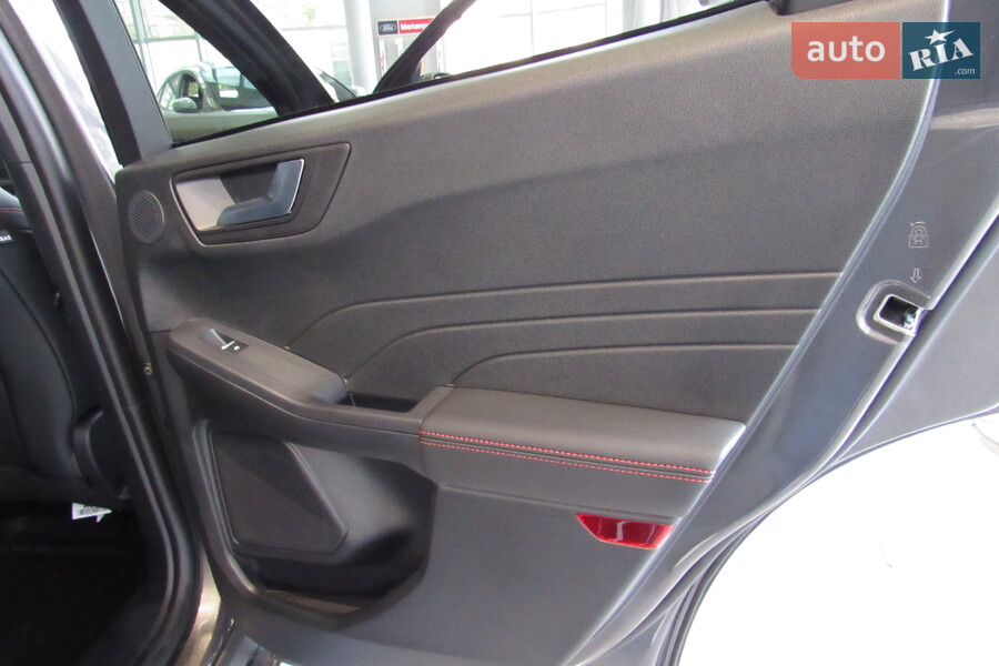 Ford Kuga - фото 34