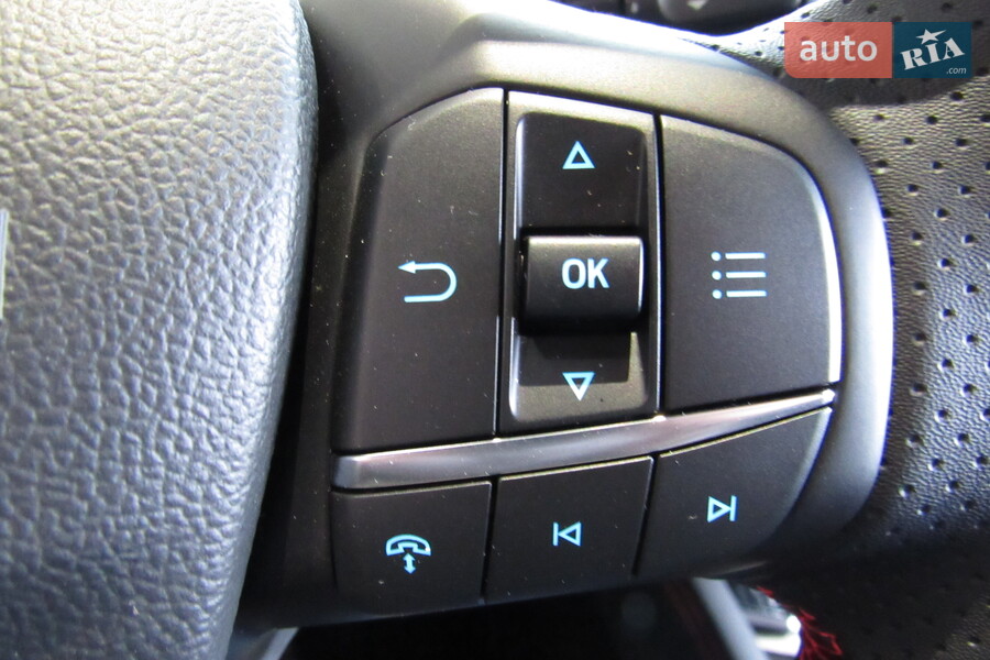 Ford Kuga - фото 38