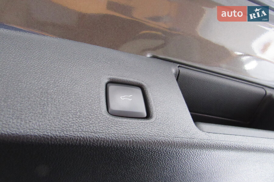 Ford Kuga - фото 39