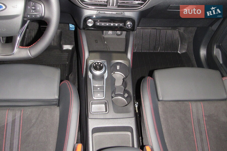 Ford Kuga - фото 41