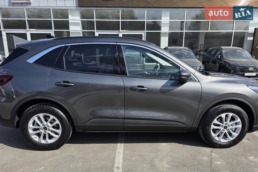 Ford Kuga - фото 4