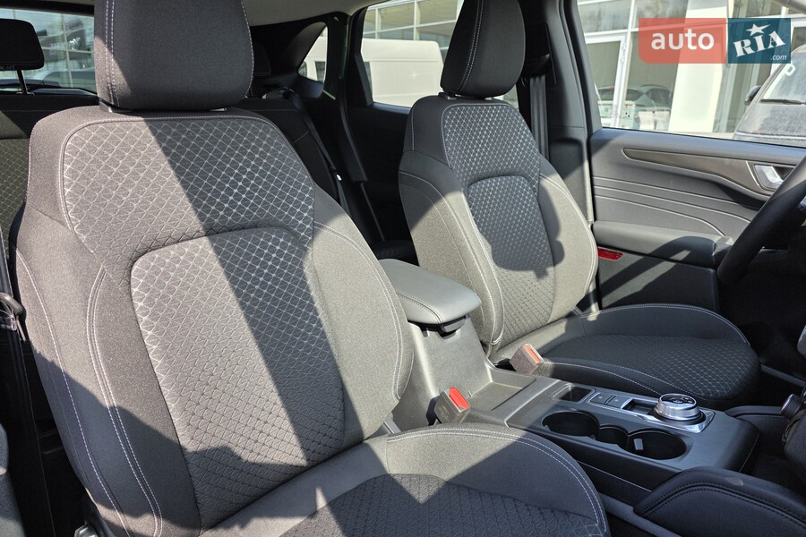 Ford Kuga - фото 19