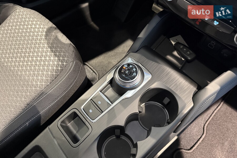 Ford Kuga - фото 26