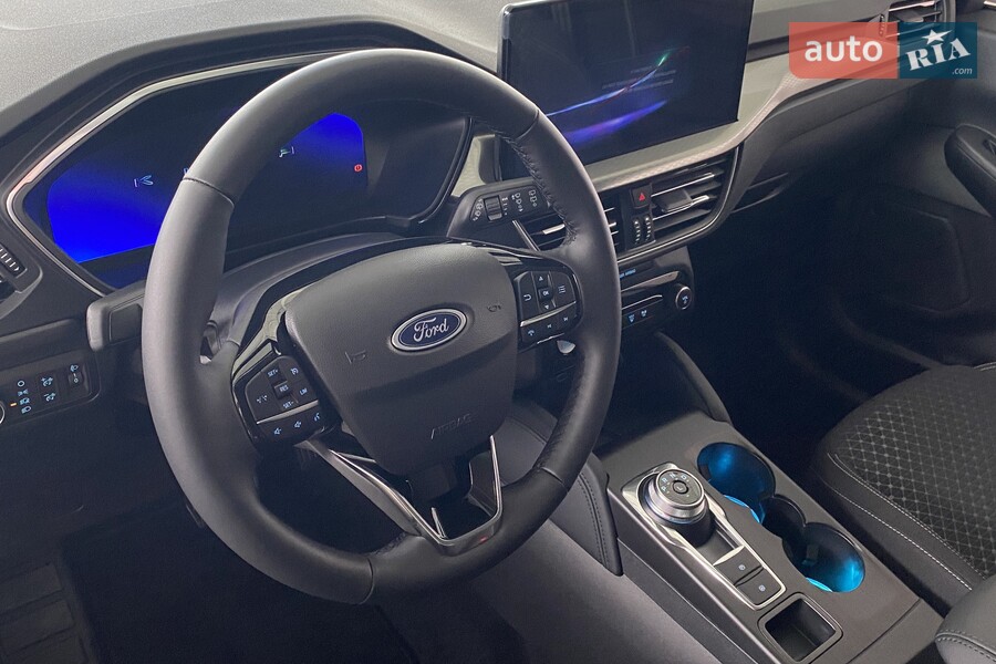 Ford Kuga - фото 8