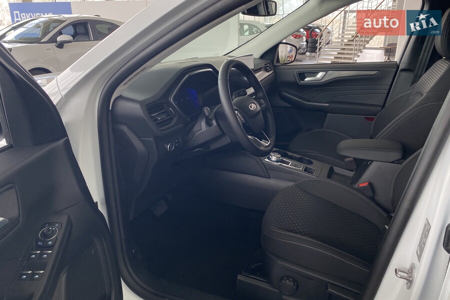 Ford Kuga - фото 12