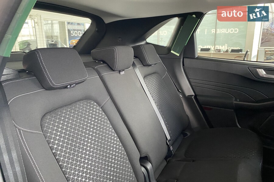 Ford Kuga - фото 18