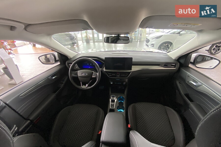 Ford Kuga - фото 17