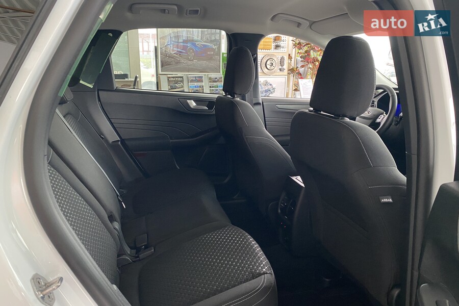 Ford Kuga - фото 15