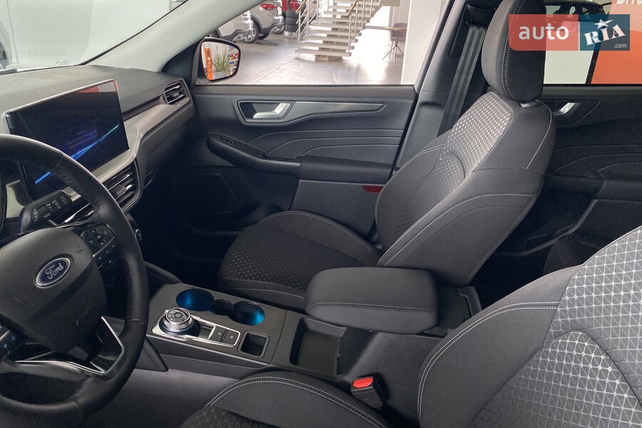 Ford Kuga - фото 22