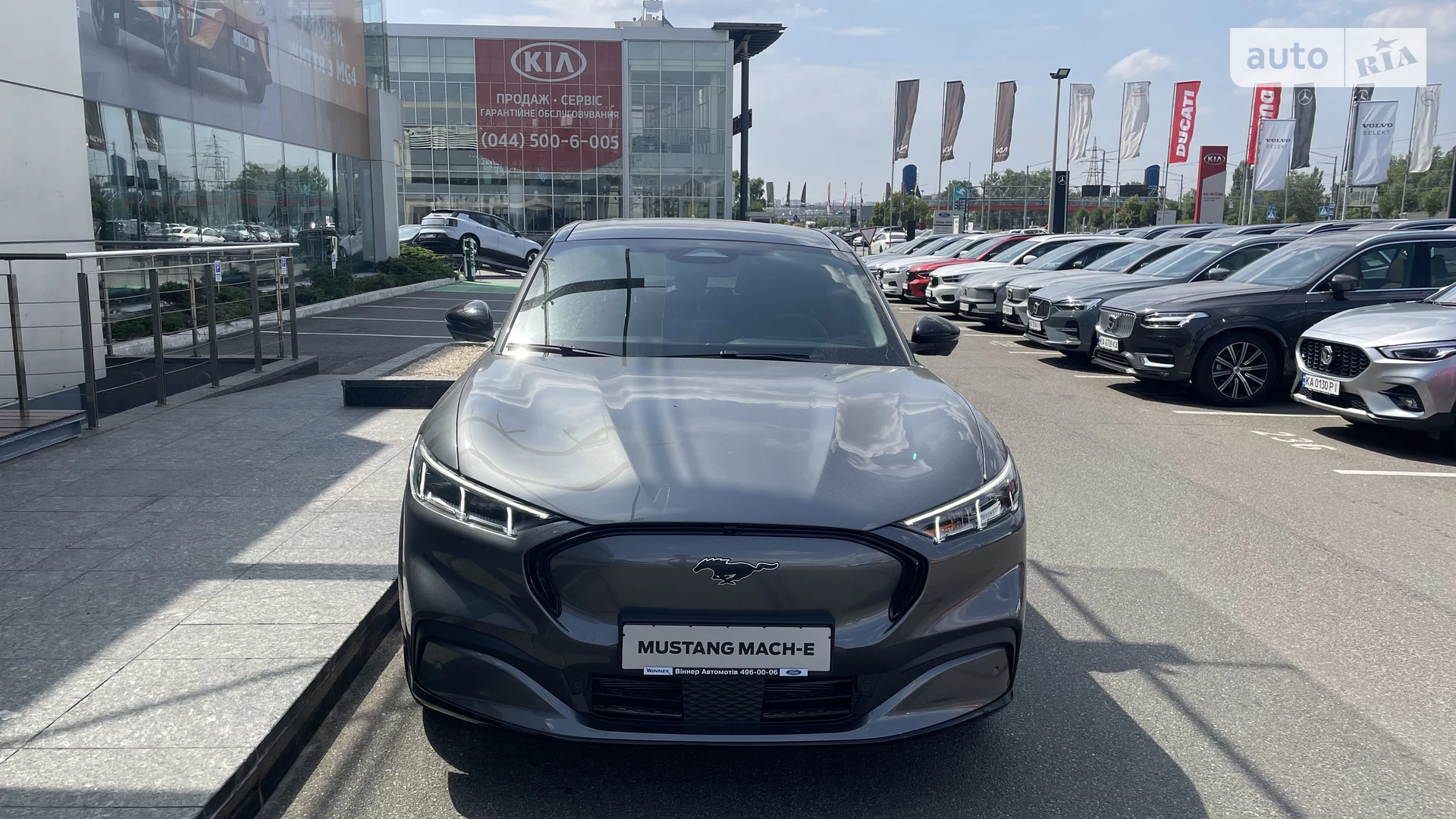 AUTO.RIA–НовеавтоФордМустангМач-Е(FordMustangMach-E),75.7kWhAT(269к.с.)AWDPremium2023р.в.,carbonizedgray.Ціна1922953грн.всалоніФордВіннерАвтомотів,Київська