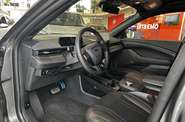 Ford Mustang Mach-E - фото 16