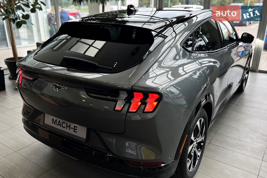 Ford Mustang Mach-E - фото 7
