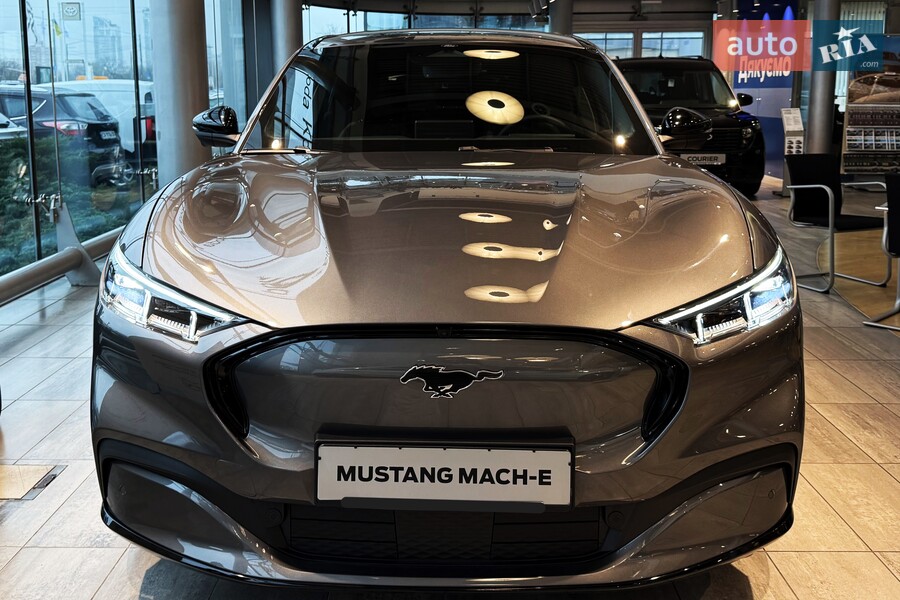 Ford Mustang Mach-E - фото 2