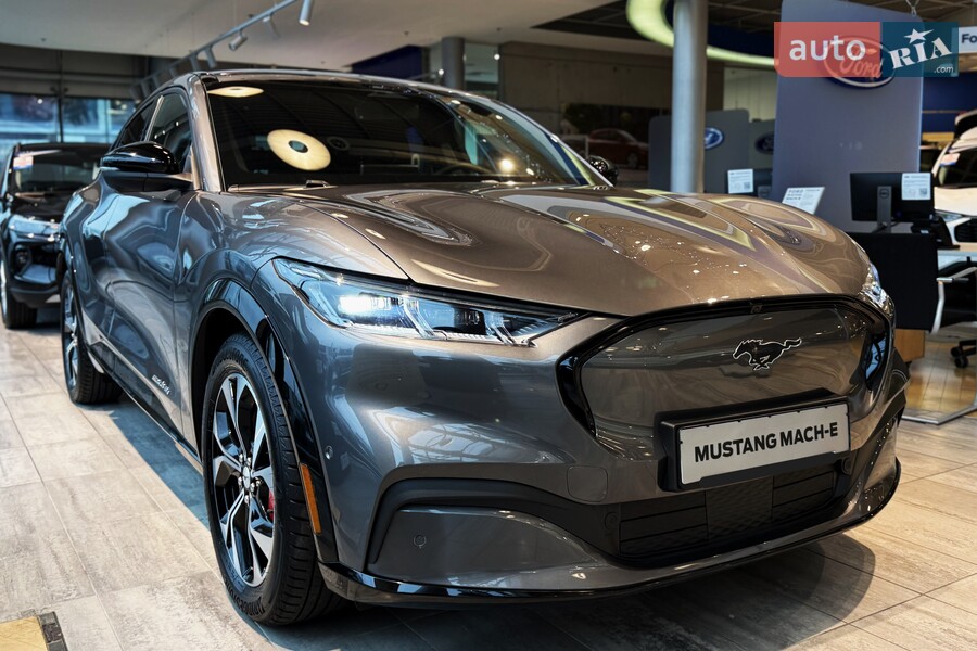 Ford Mustang Mach-E - фото 1