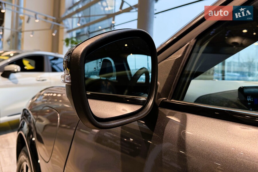 Ford Mustang Mach-E - фото 12