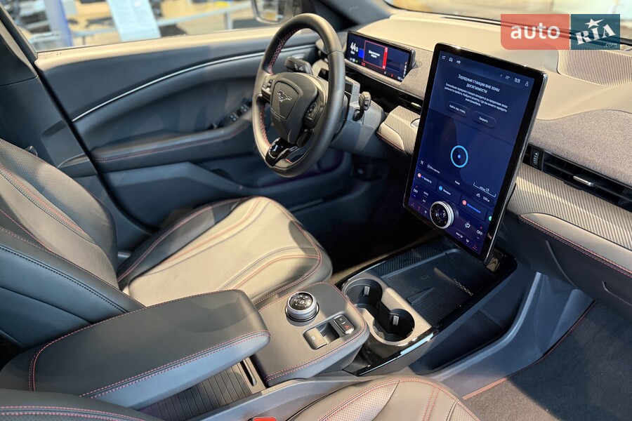 Ford Mustang Mach-E - фото 19