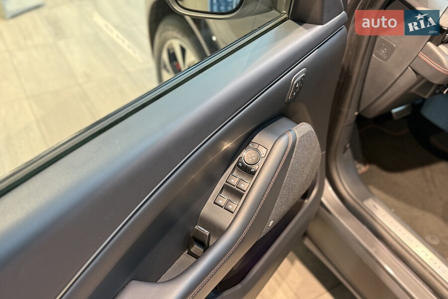 Ford Mustang Mach-E - фото 24