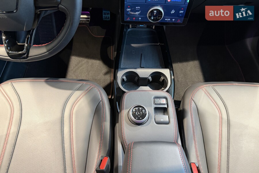 Ford Mustang Mach-E - фото 32