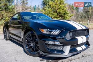Ford Mustang 2018 года