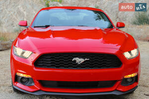 Ford Mustang 2016 року