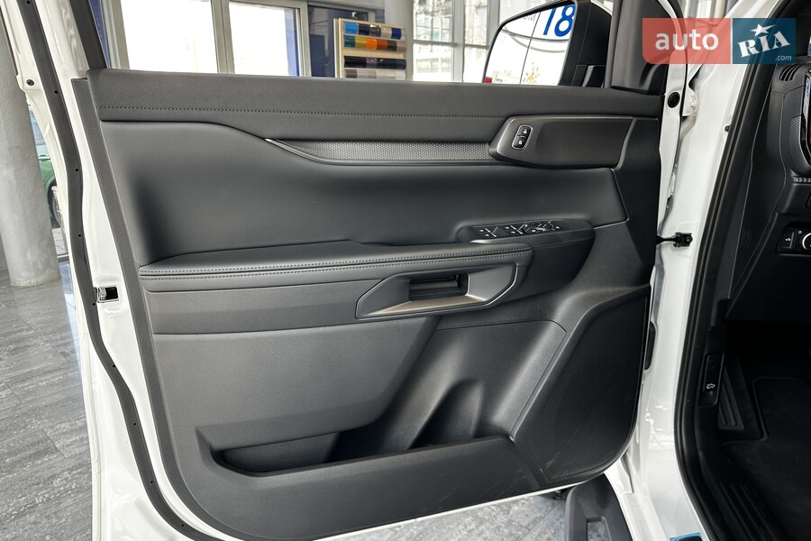 Ford Ranger Raptor - фото 14