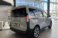 Ford Tourneo Courier Titanium