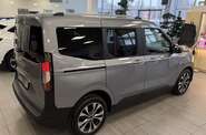 Ford Tourneo Courier Titanium