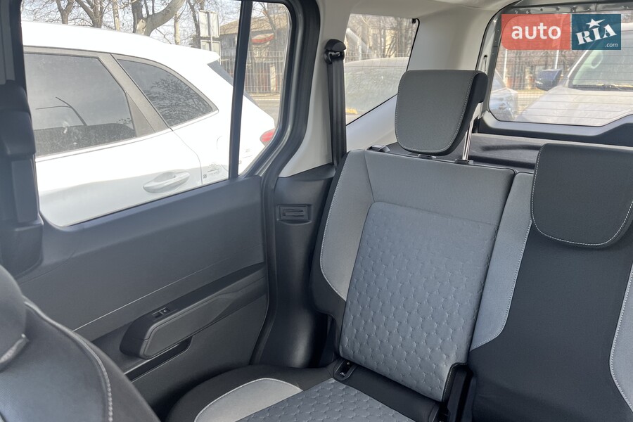 Ford Tourneo Courier - фото 14