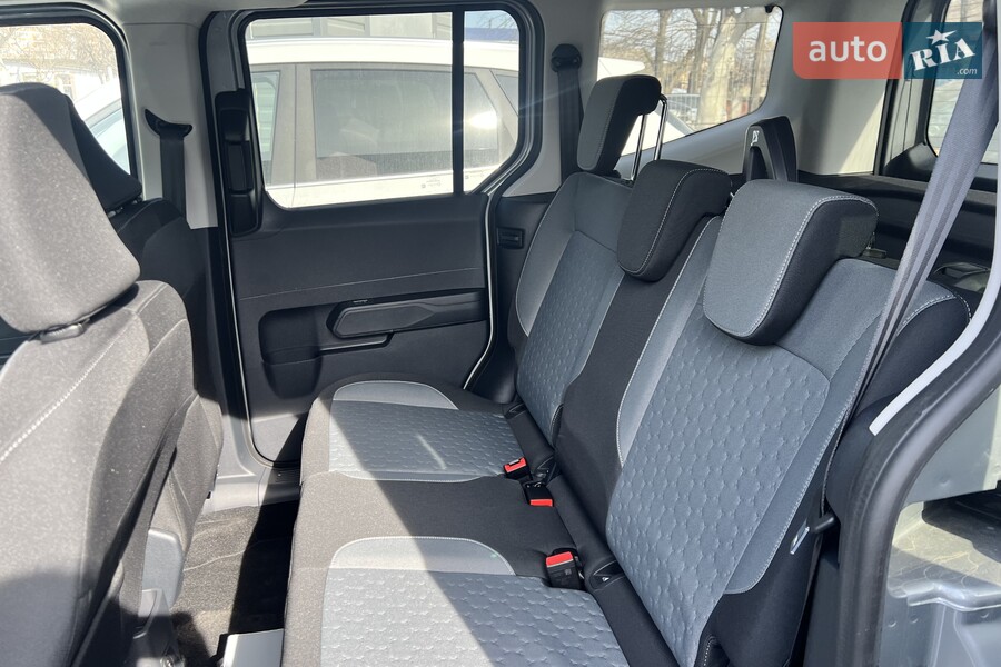 Ford Tourneo Courier - фото 18